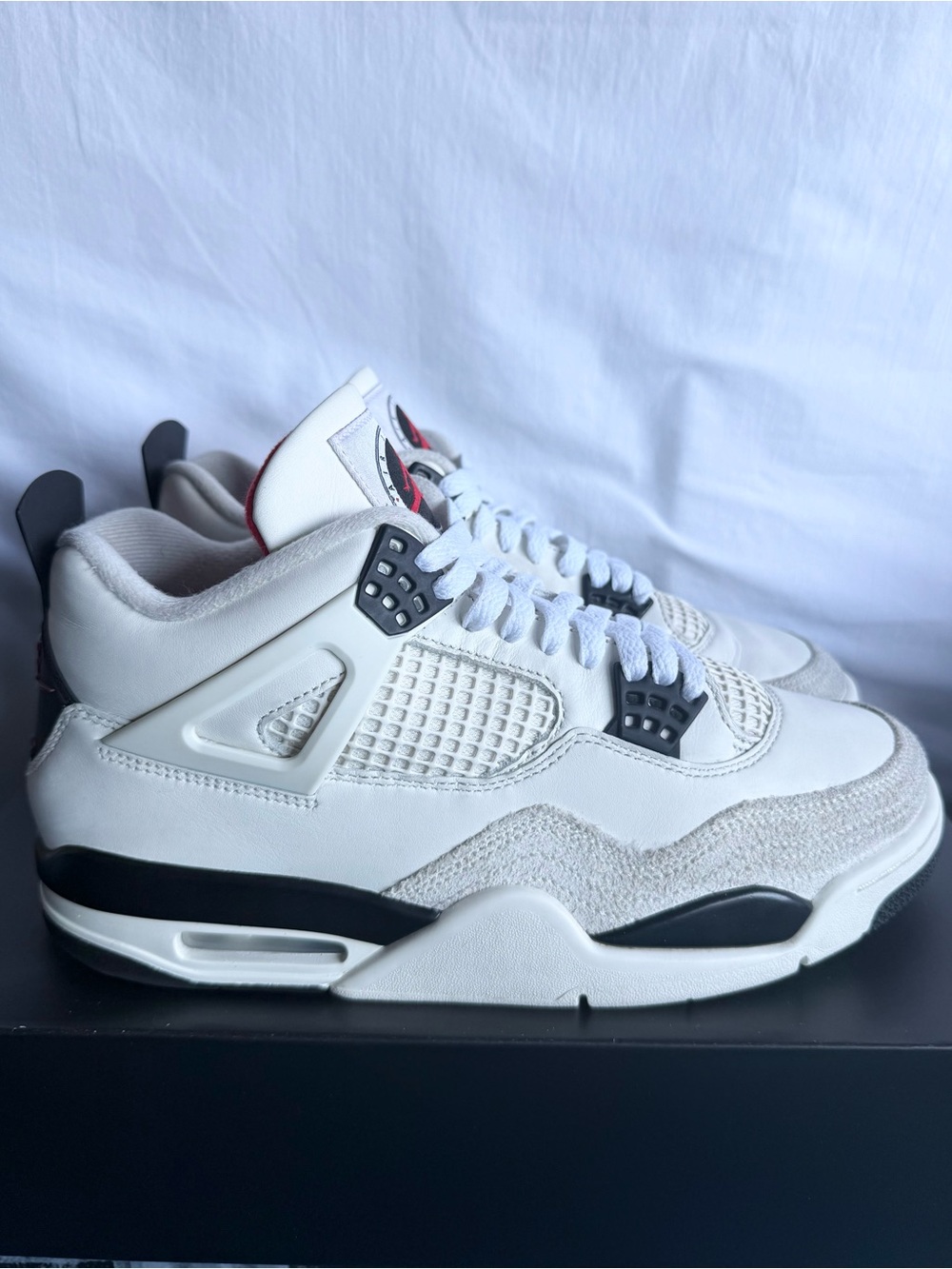 AUTHENTIC Jordan 4 Retro Flight Club size 10 IM4002-100 2026 PRE-OWNED